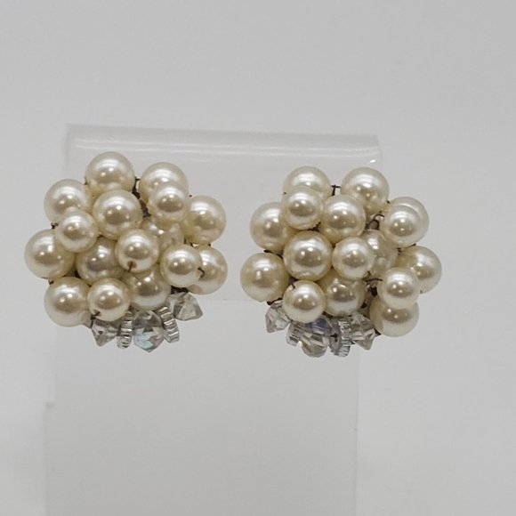 Vintage Faux Pearl Cluster Stud Earrings Japan Signed Clip Ons Nice Clasp P4 - Picture 7 of 10